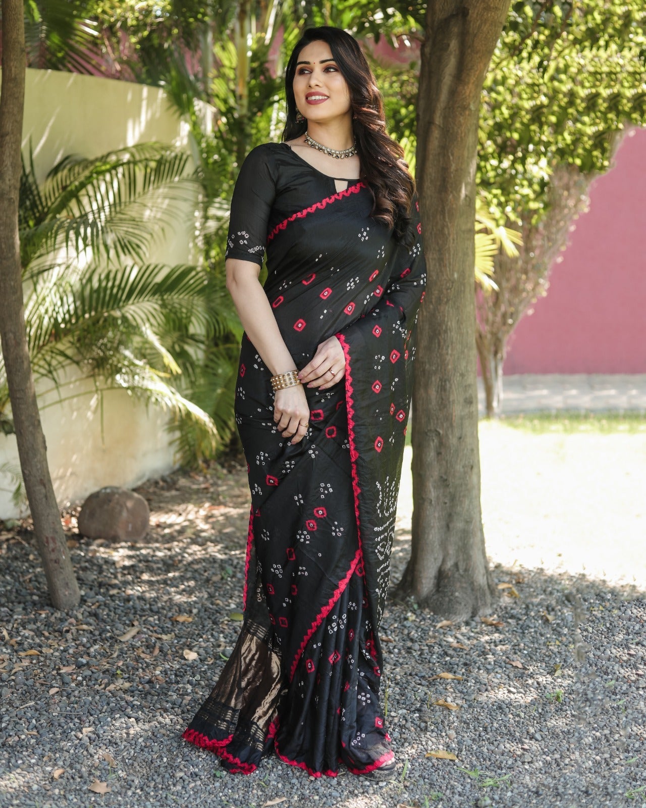 Rich Tissue Pallu With Black Color Original Bandhani Saree