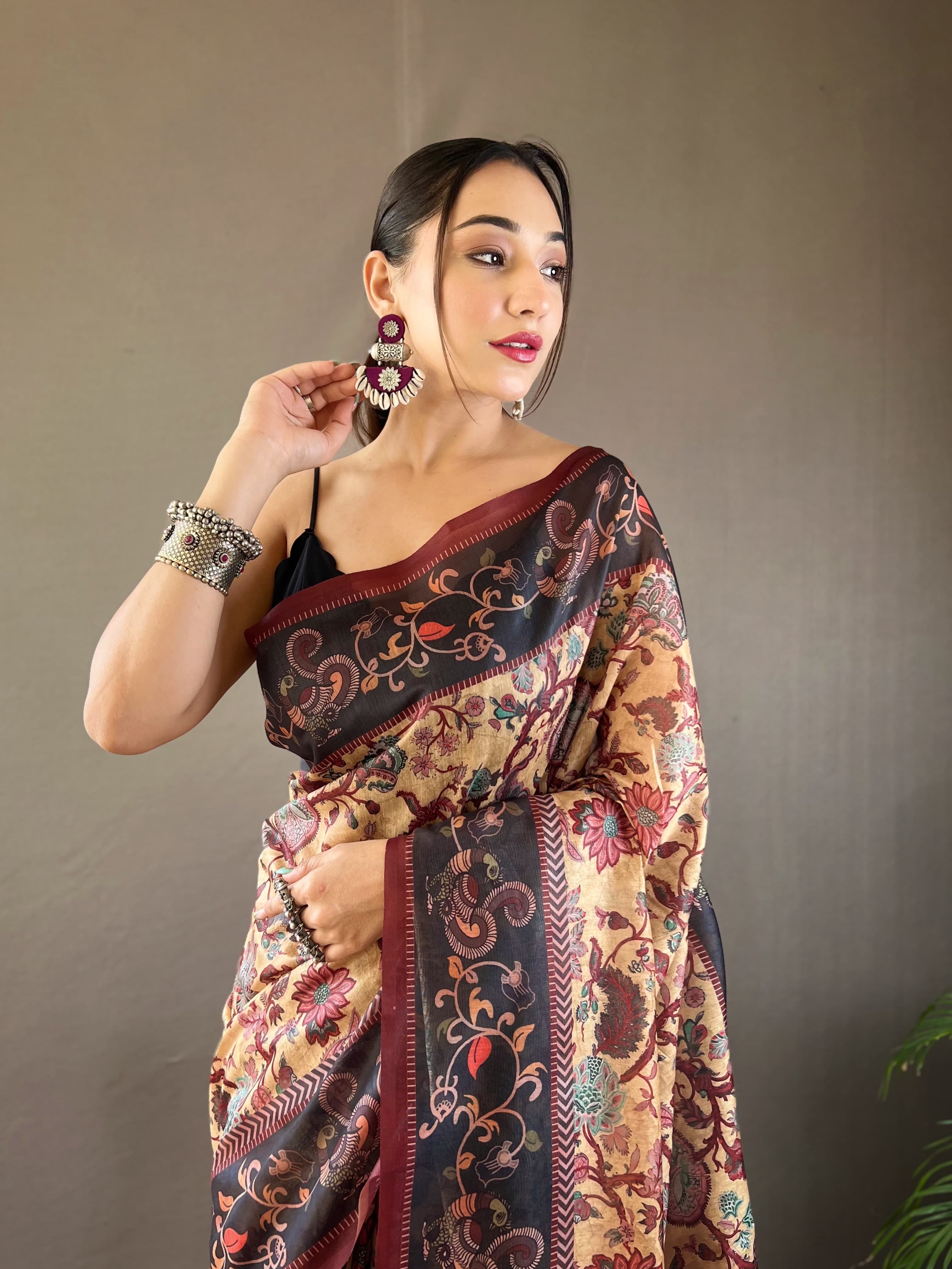 Stylish Digital Print With Beautiful Pallu Beige Color Saree